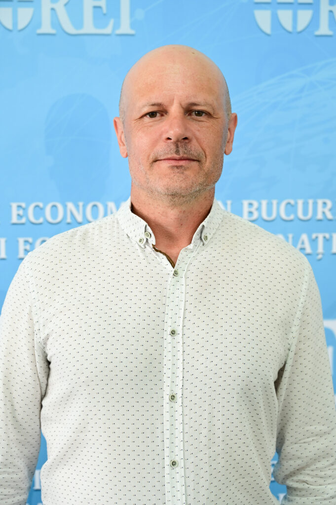 Conf.univ_.dr_.-SERBAN-Mihai-1-681×1024