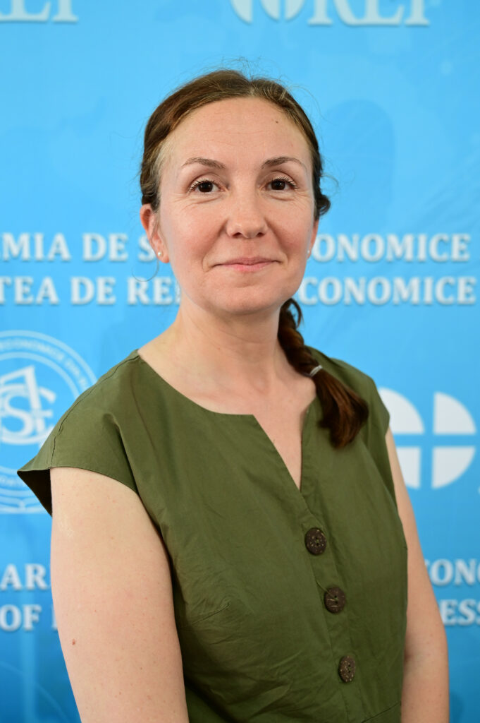 Conf.univ_.dr_.-TALMACIAN-Elena-1-681×1024