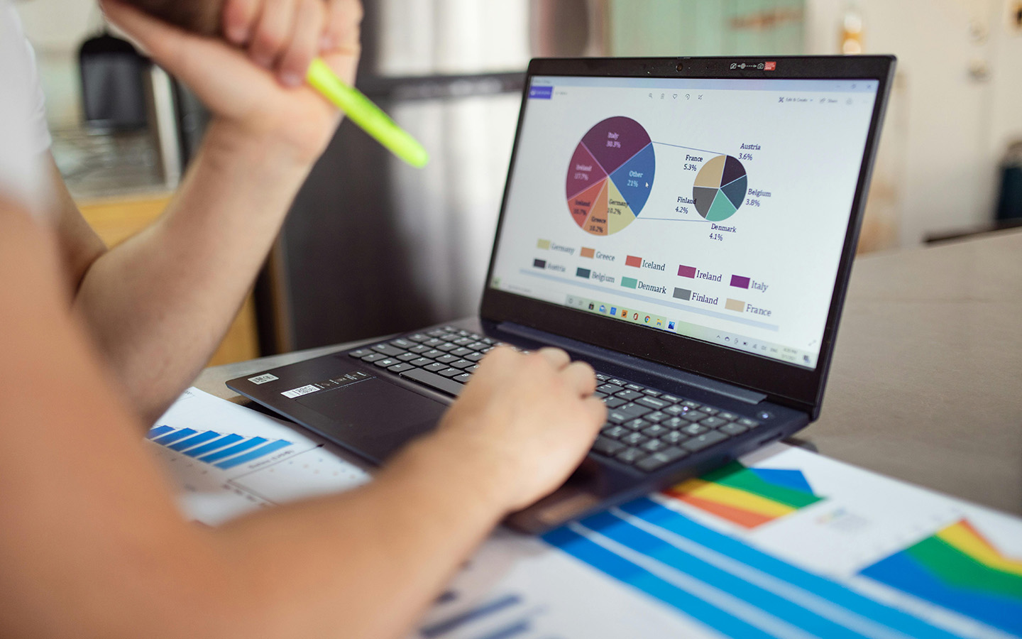 Methodology of Qualitative Research in the Social Sciences